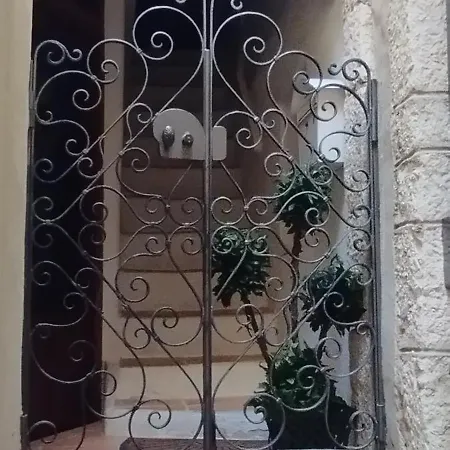 F2 Vieux Village Cap Martin Rcm Apartamento